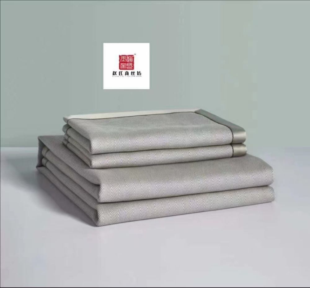 Picture of Silk Mattress Three-Piece Set