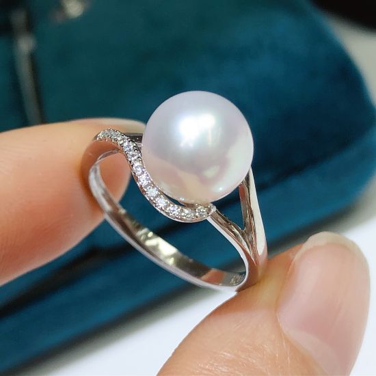 Picture of Natural freshwater pearl ring