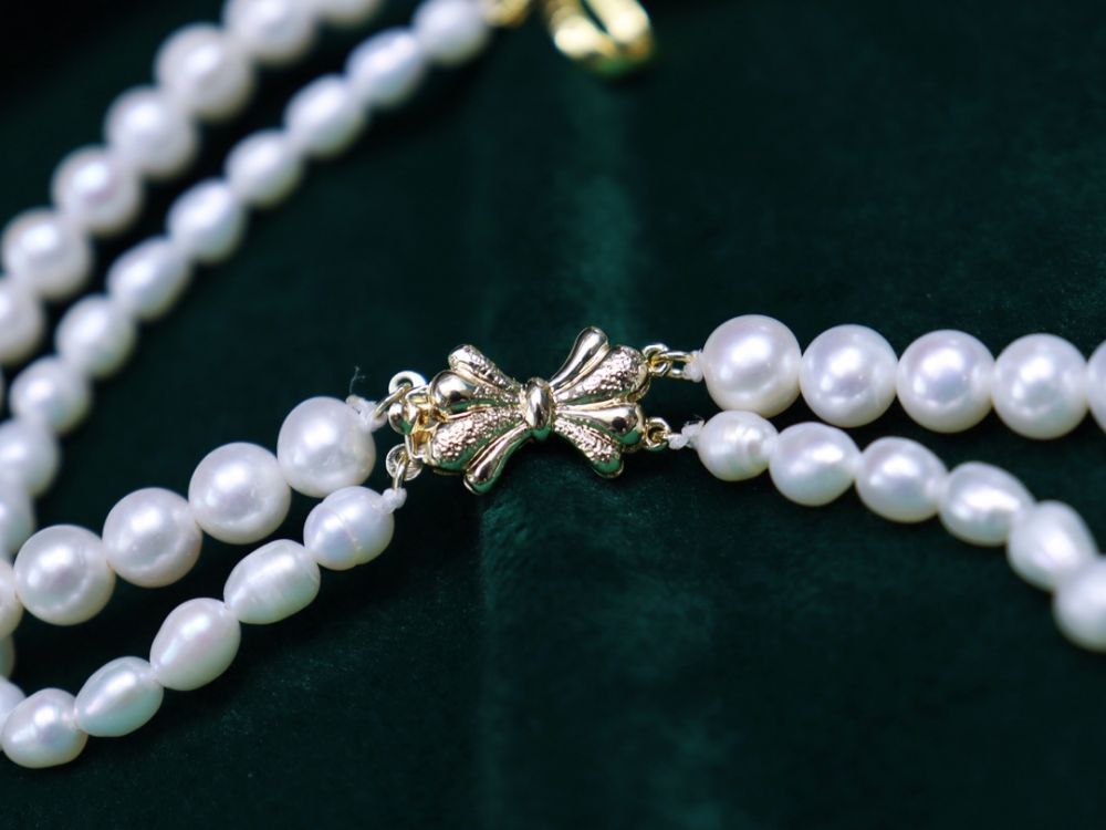 Picture of Natural freshwater pearls