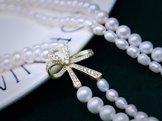 Picture of Natural freshwater pearls