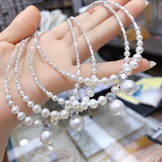 Picture of Natural freshwater pearl necklace