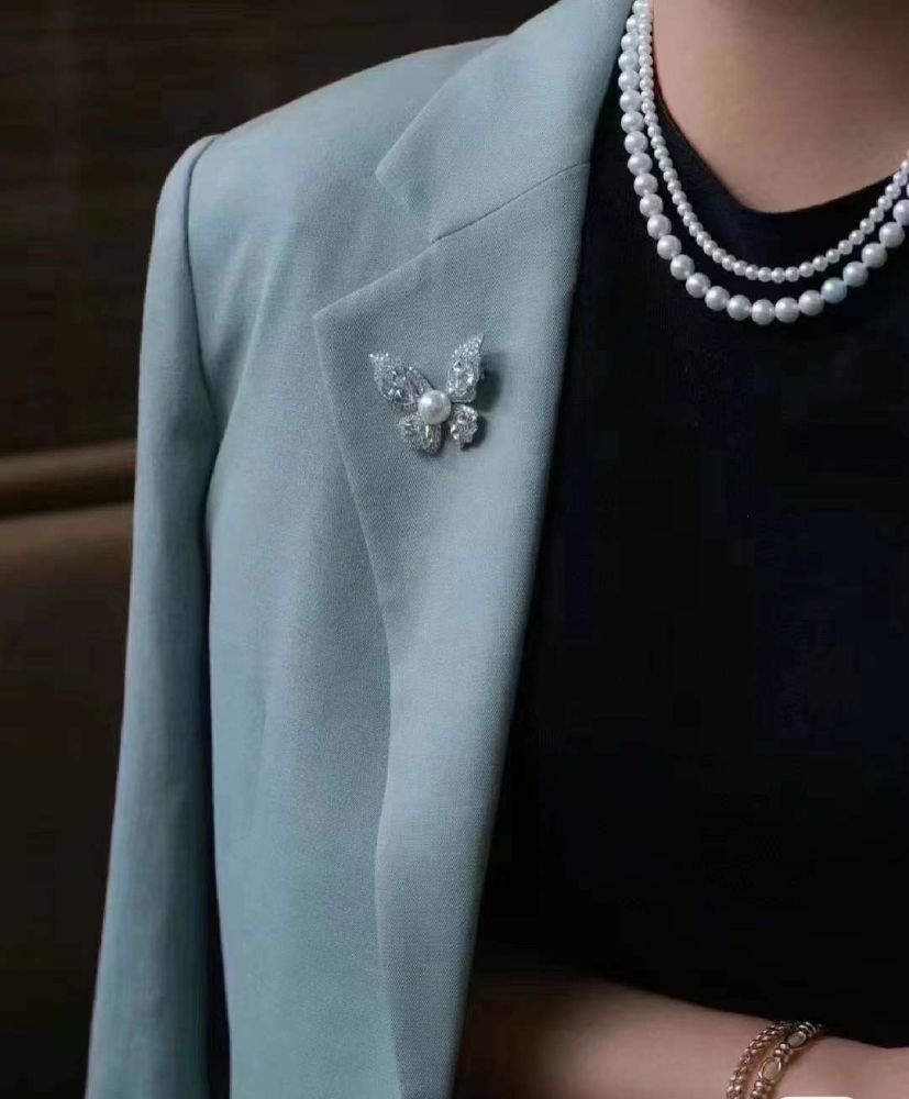 Picture of Natural pearl butterfly brooch