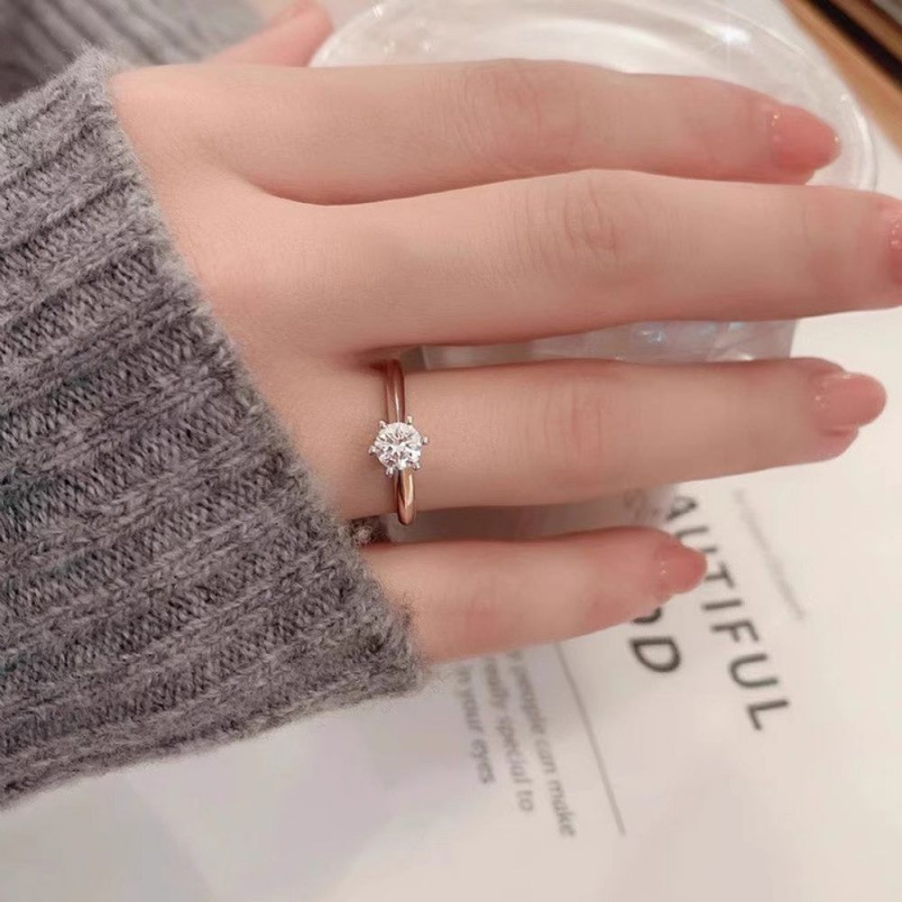 Picture of S925 Sterling Silver Classic Mozambique Stone Crown Six-Prong Ring