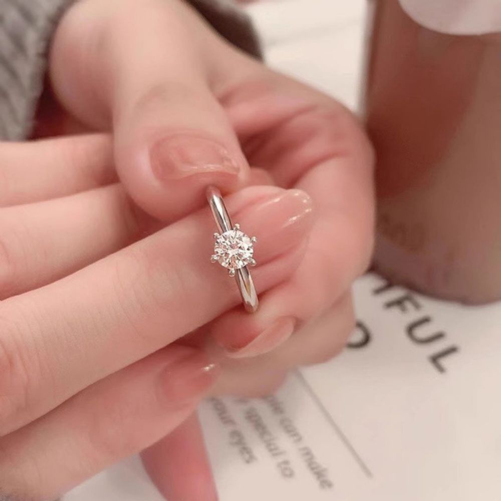 Picture of S925 Sterling Silver Classic Mozambique Stone Crown Six-Prong Ring