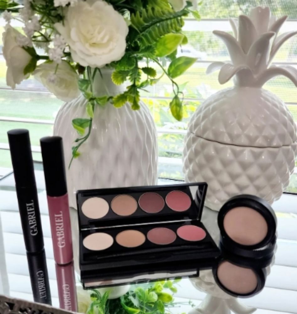 Picture of Gabriel Beach Beauty Palette