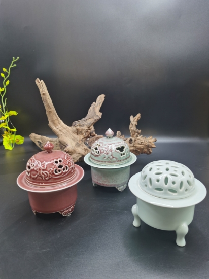 Picture of Jingdezhen Chinese-style Handcrafted Ceramic Incense Burner