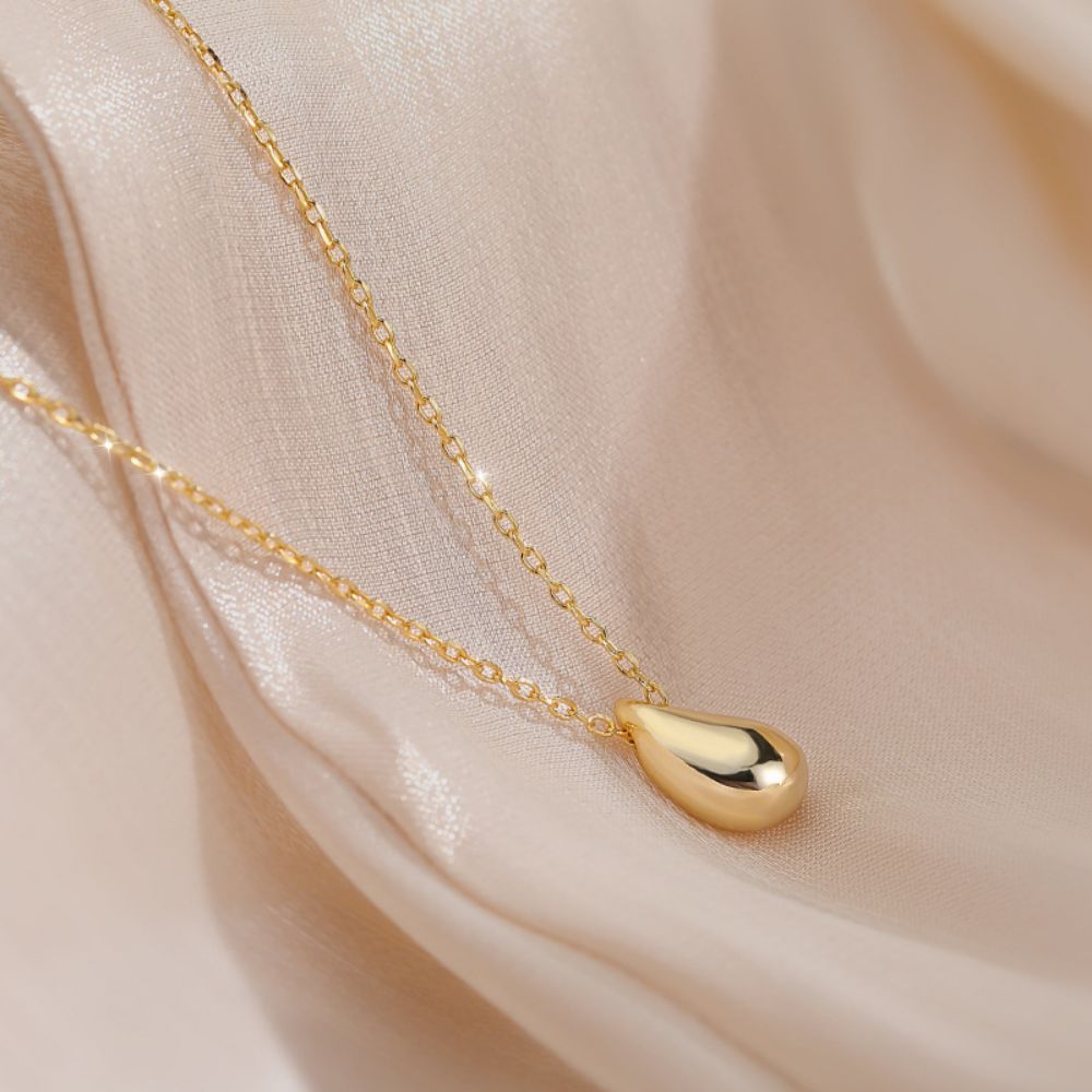 Picture of Titch S925 Silver Teardrop Pendant Necklace