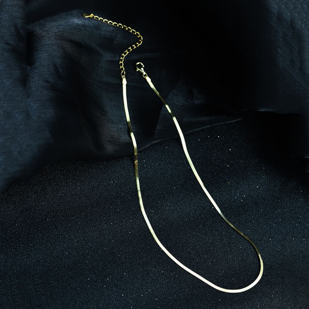 Picture of Titch 925 Silver Collarbone Blade Pendant Necklace