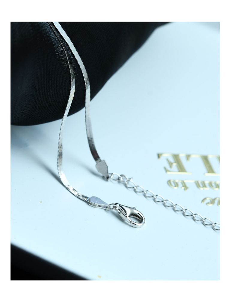 Picture of Titch 925 Silver Collarbone Blade Pendant Necklace