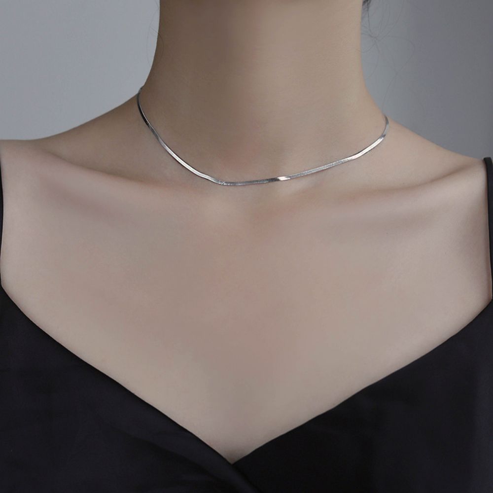 Picture of Titch 925 Silver Collarbone Blade Pendant Necklace
