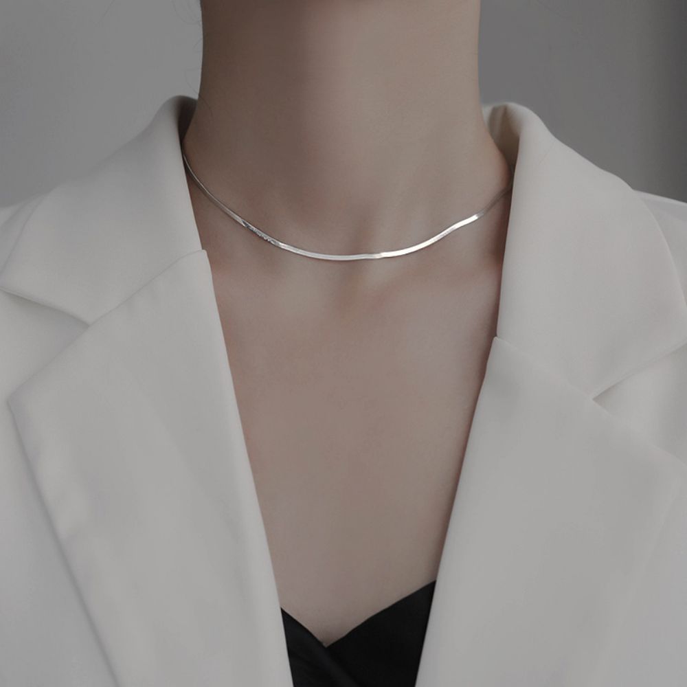 Picture of Titch 925 Silver Collarbone Blade Pendant Necklace