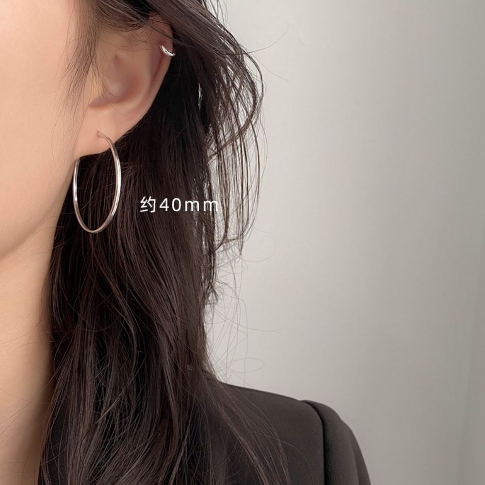 Picture of The Titchy 925 Sterling Silver Simple Hoop Earrings