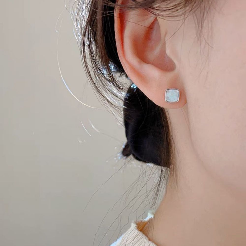 Picture of Ti S925 Silver Square Shell Earrings