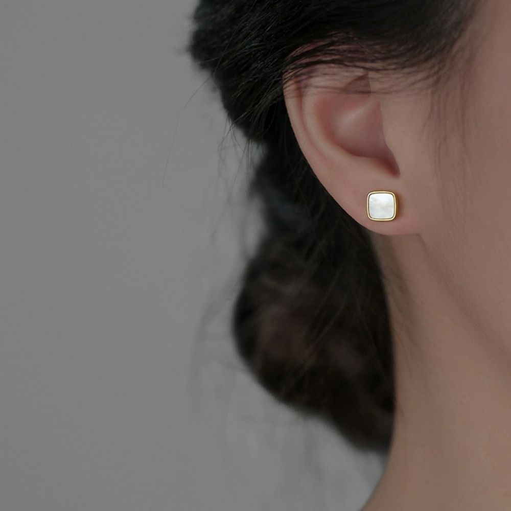 Picture of Ti S925 Silver Square Shell Earrings