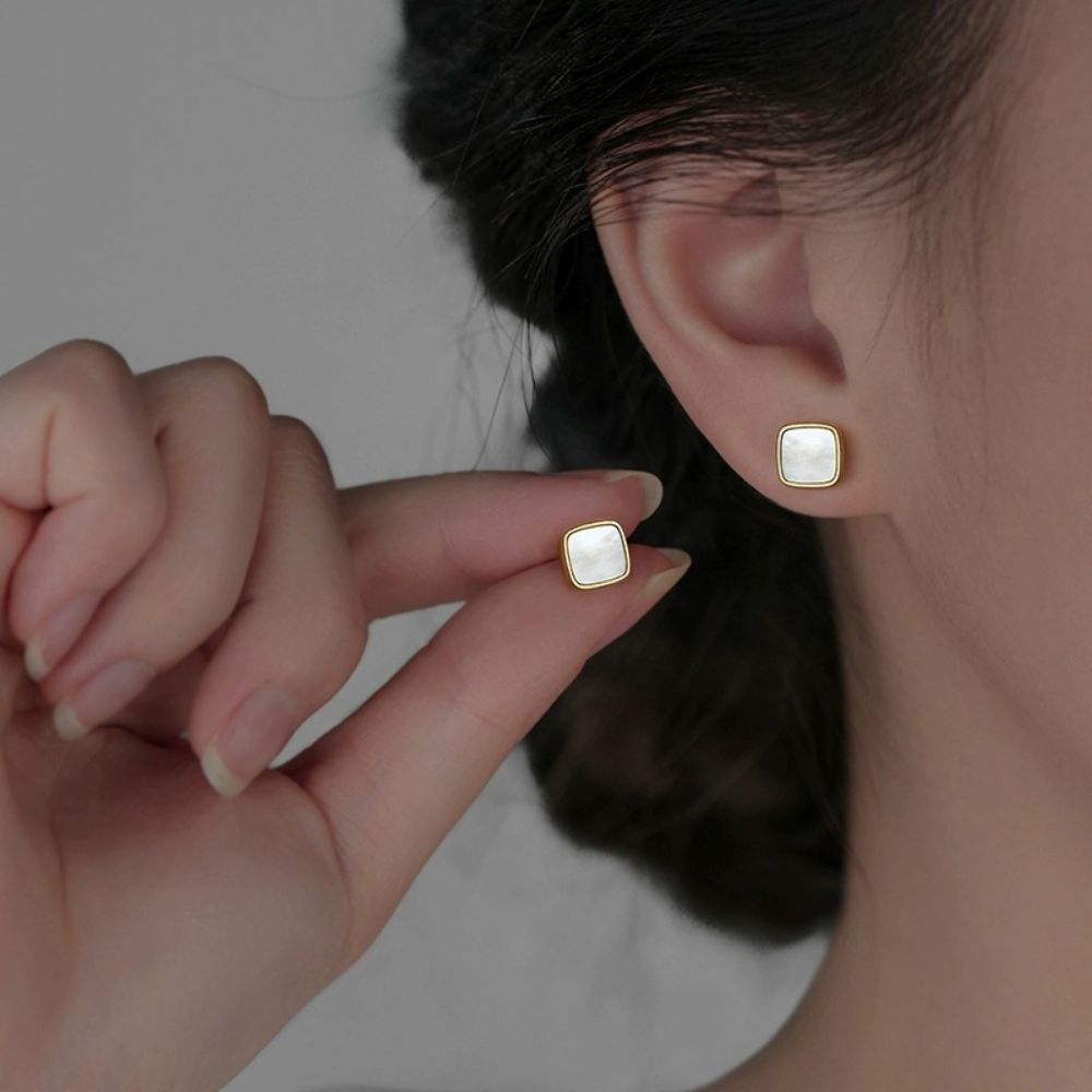 Picture of Ti S925 Silver Square Shell Earrings