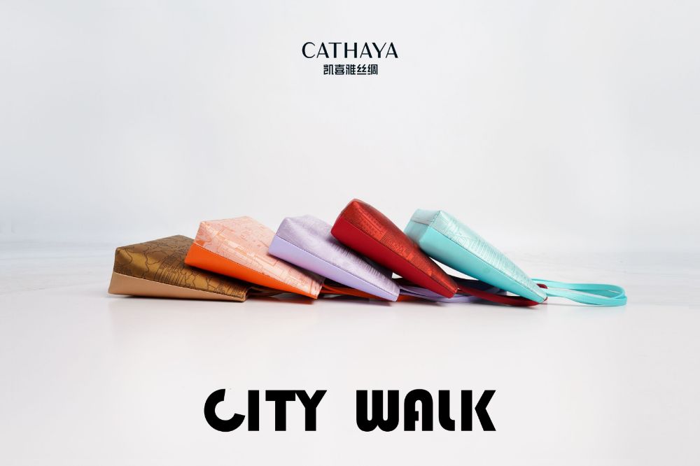 Picture of CITYWALK Silk Clutch Series - Beijing