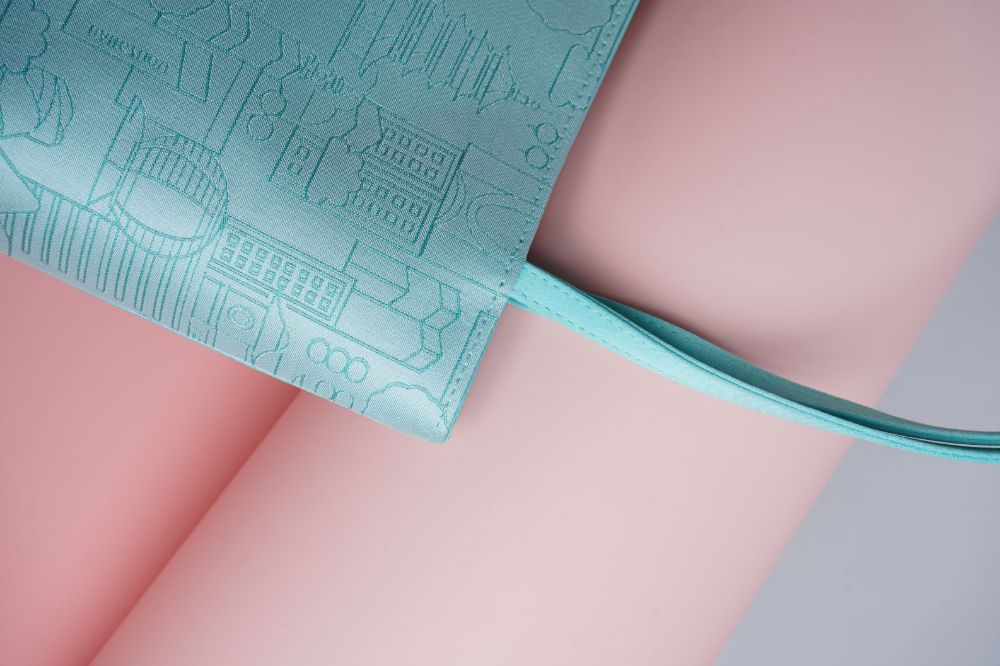 Picture of CITYWALK Silk Clutch Series - Hangzhou