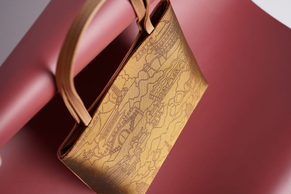 Picture of CITYWALK Silk Clutch Series -  Xi'an