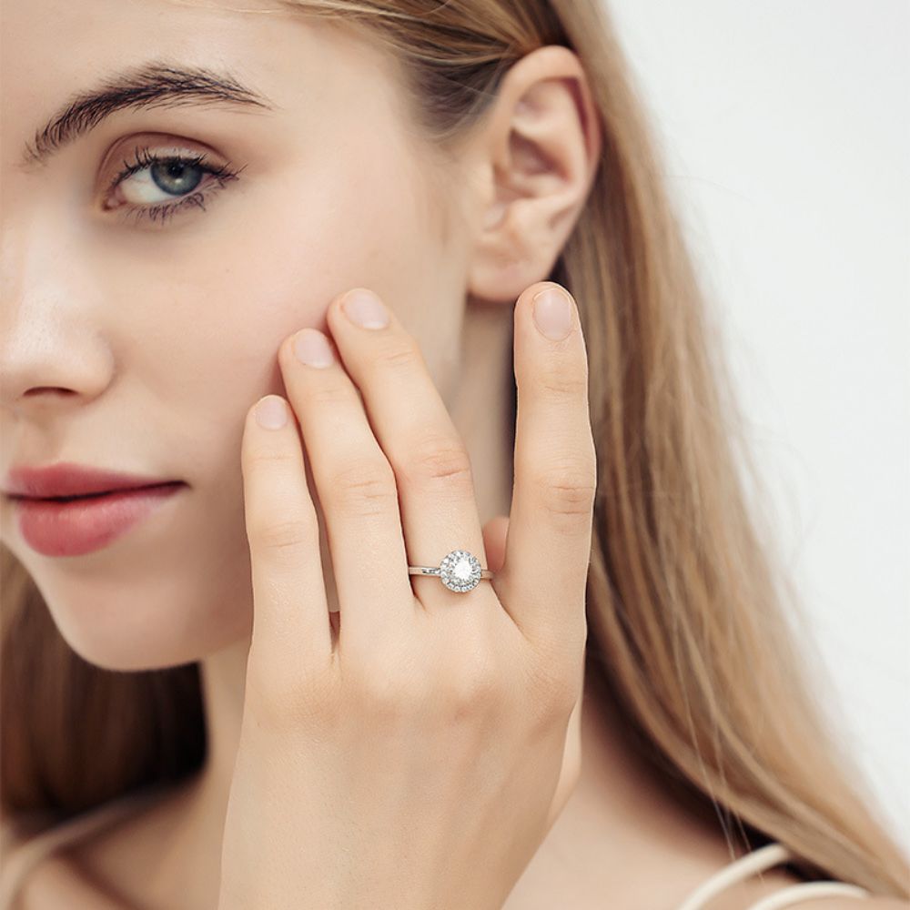 Picture of 925 silver Jane Eyre Moissanite ring (open and adjustable)